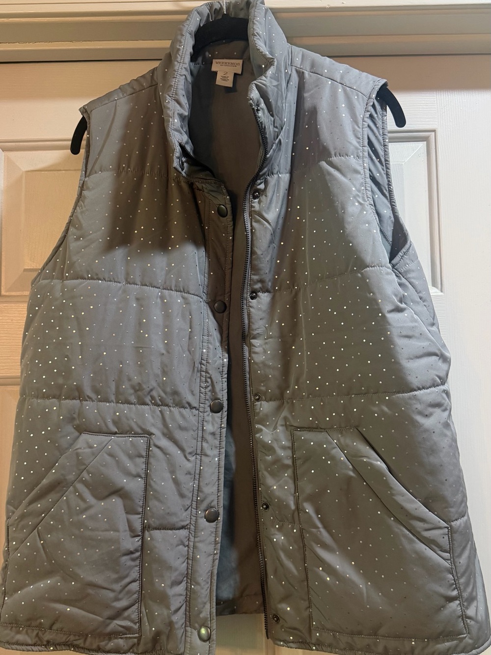 Weekends by Chico Size 2/Large Puffer Vest #holiday #sparkles #layers P2P 21”